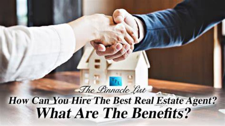 Can a real estate agent be a corporation?