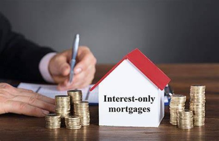 Do second mortgages have higher interest rates?